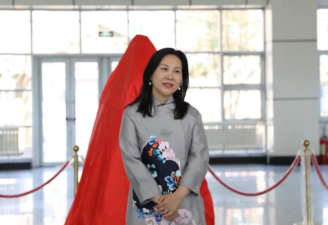 张莉讲话